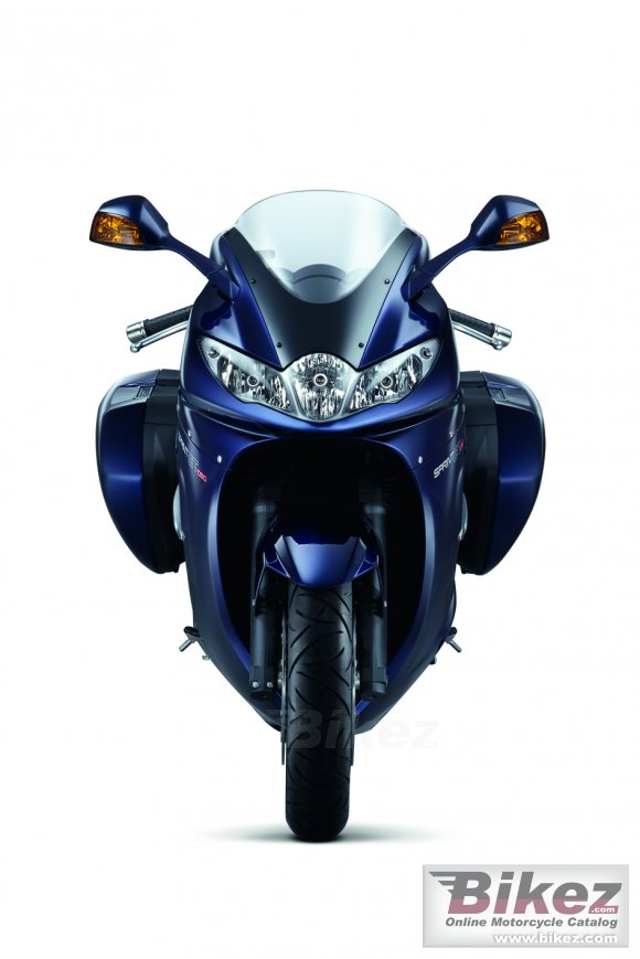 2011 Triumph Sprint GT photo